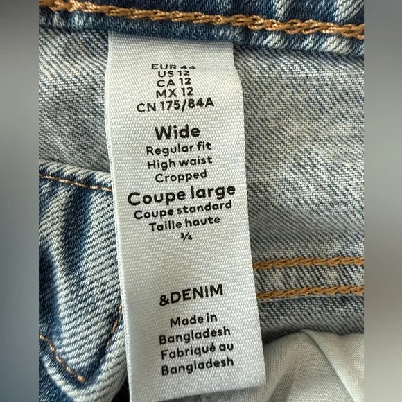 NWT H&M Light washed high waisted Wide leg cropped jeans size 12 - Picture 5 of 10